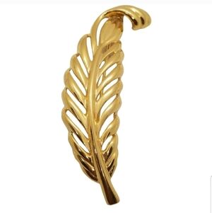 NAPIER VINTAGE GOLDTONE OPEN WORK DESIGN FEATHER BROOCH